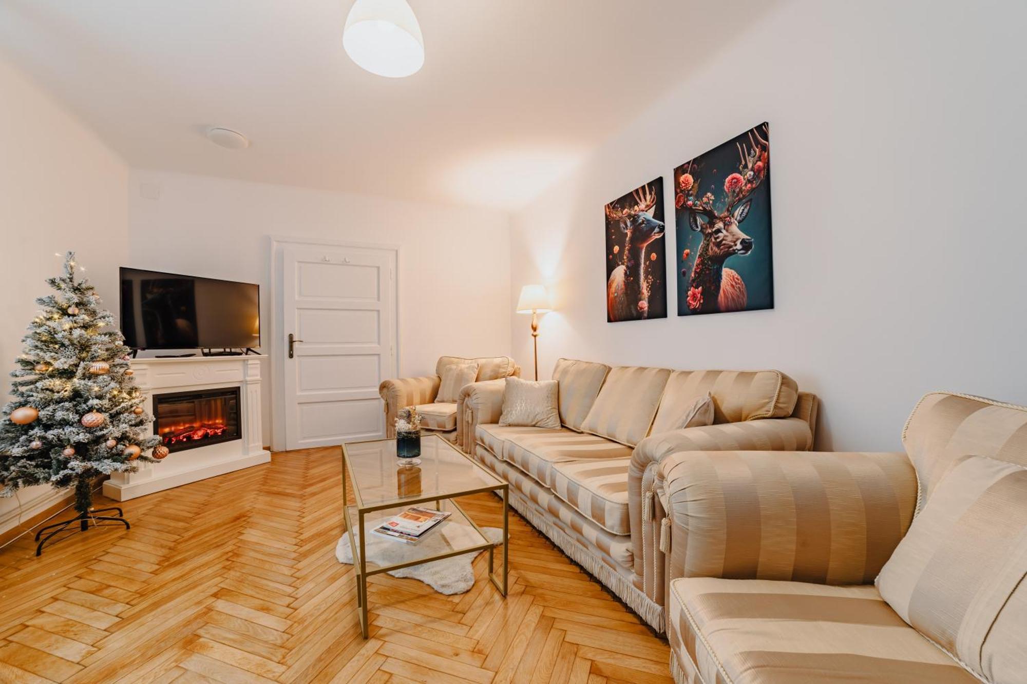 Aparthotel Albert Residence Brasov 3*